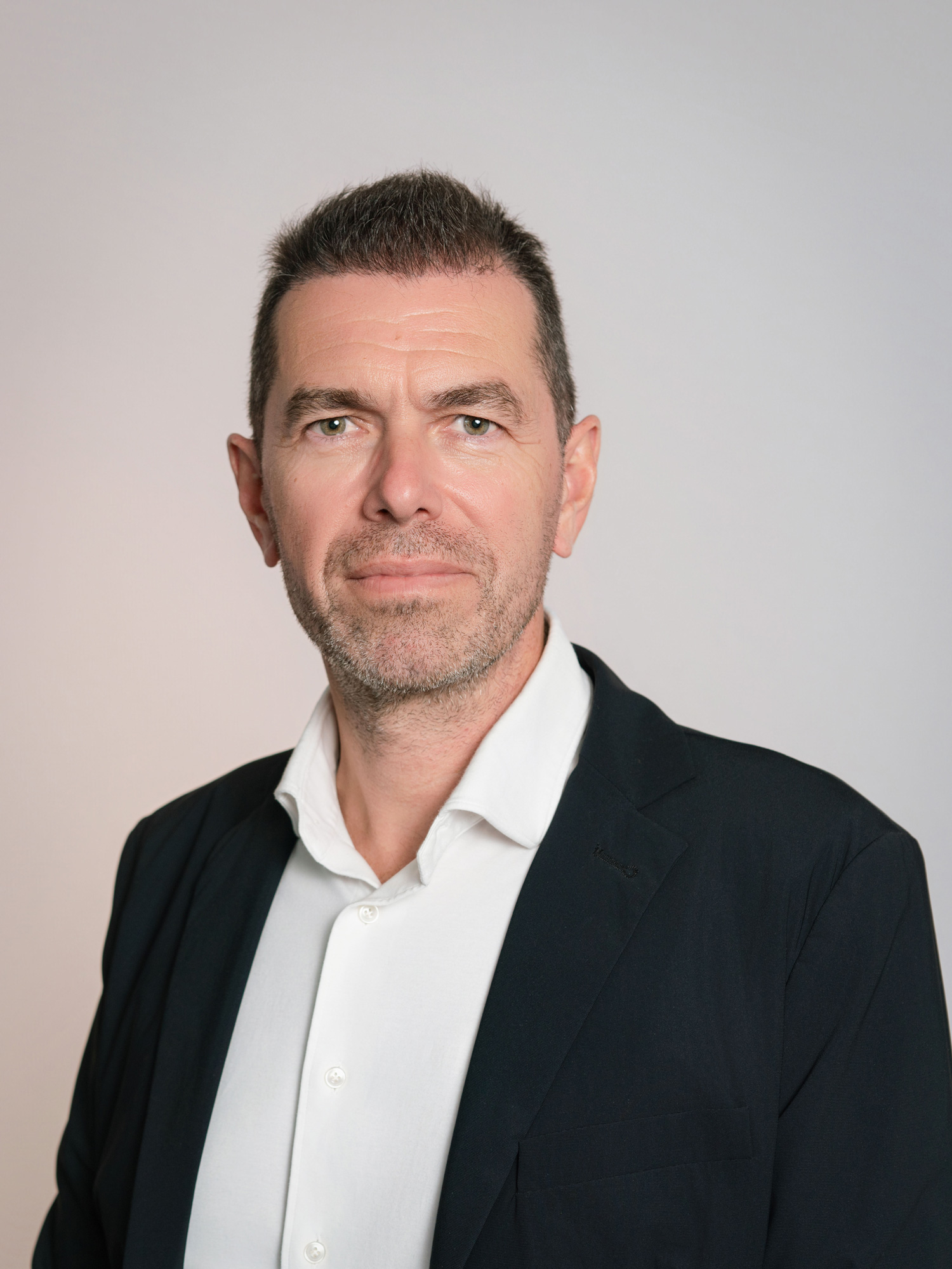 Portrait corporate incarné réalisé en entreprise à Marseille