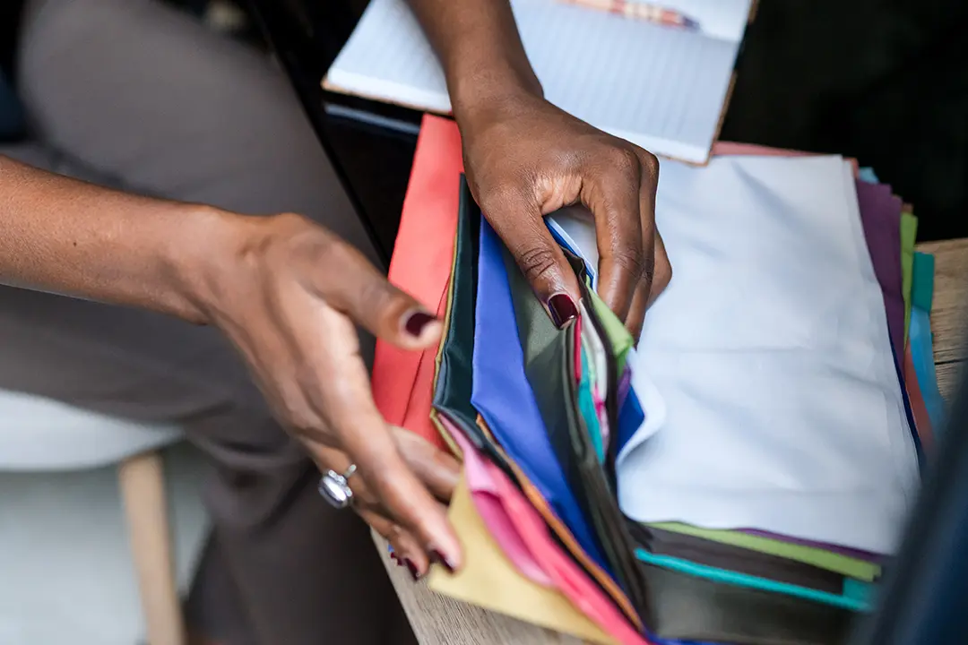 Portrait branding d’une entrepreneure, pensé pour une stratégie d’image